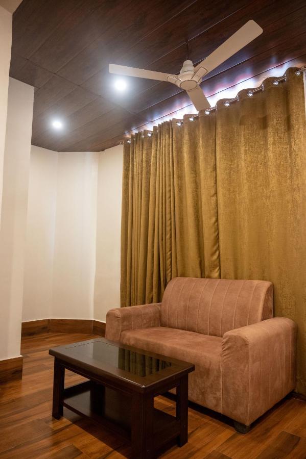 Kiran Palace Hotel Varanasi Luaran gambar
