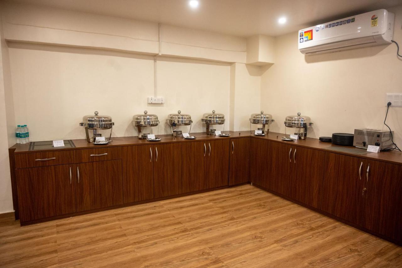 Kiran Palace Hotel Varanasi Luaran gambar